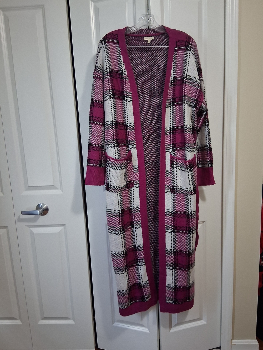 Long Open-Front Plaid Cardigan Sweater in Magenta and White